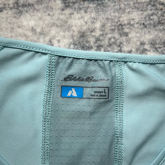 Eddie Bauer Sky Blue V-Neck Women's Sports Tee - Picture 4 of 6